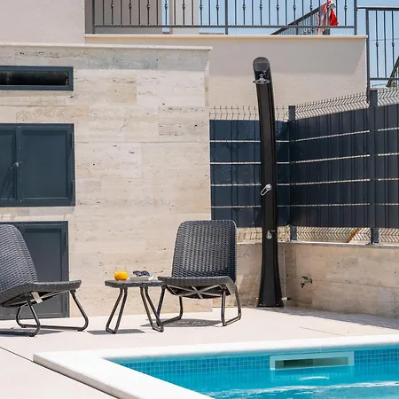 Mima Ii, Near Split&trogir