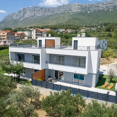 Mima Ii, Near Split And Trogir Дом отдыха Каштела